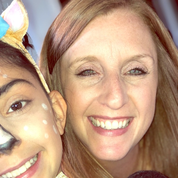 Meet your Posher, Jennifer - Picture 1 of 1